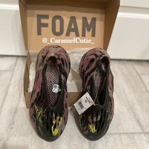 ❌❌SOLD Yeezy Foam RNNR MX Carbon